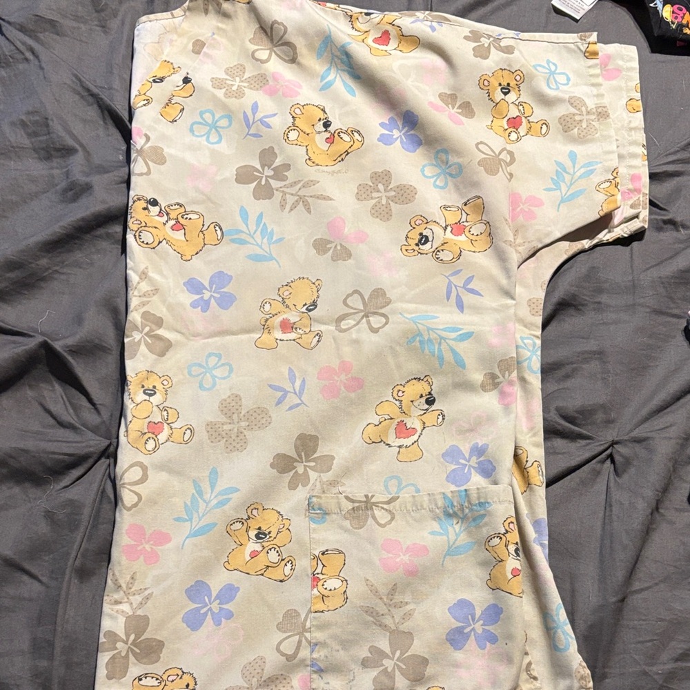 Cute Teddy Bear Print Scrub Top